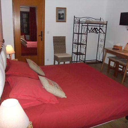 Le Domaine Du Grand Cellier Chambres D'Hotes En Savoie Tournon-sur-Rhône 객실 사진